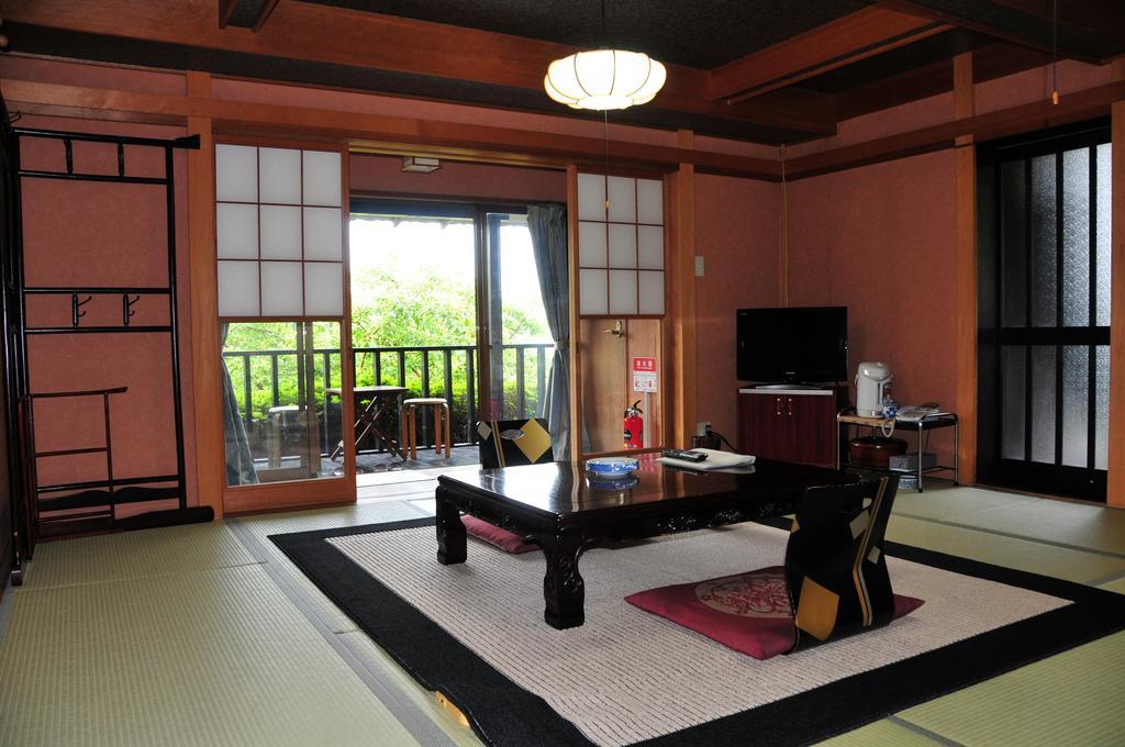 Yokohama Fujiyoshi Izuten Ито Экстерьер фото